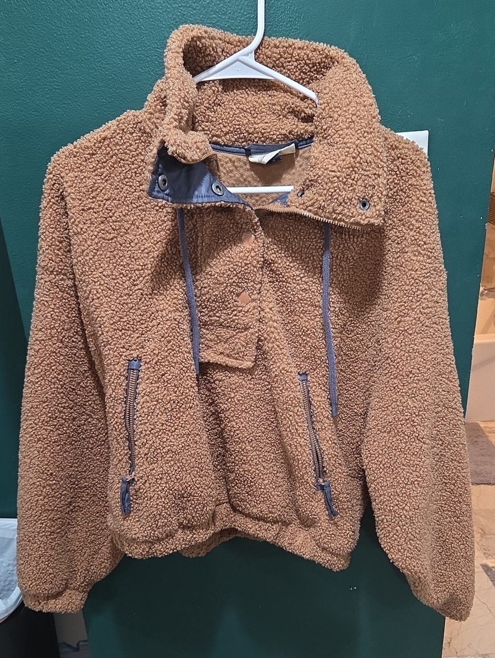 Universal Thread Women's Sherpa Teddy Bear Jacket in Camel Brown